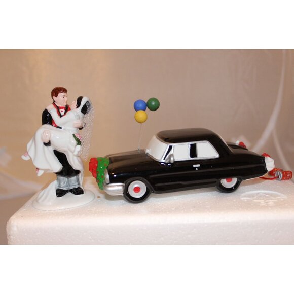 Dept 56 Snow Village - Just Married - Picture 1 of 5